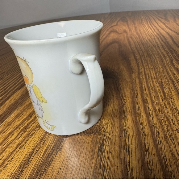 Precious Moments “Isn’t He Wonderful” Cup. - Picture 2 of 6